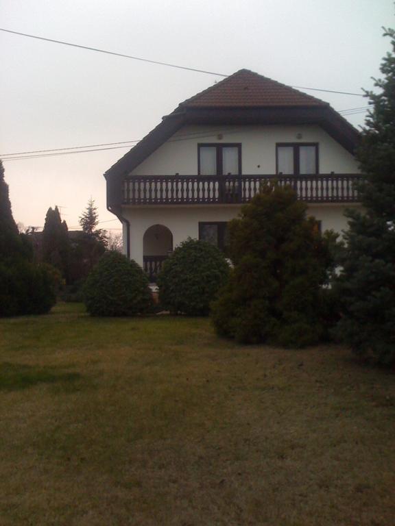 Hotel Ilona Panzio Balatonlelle Zewnętrze zdjęcie