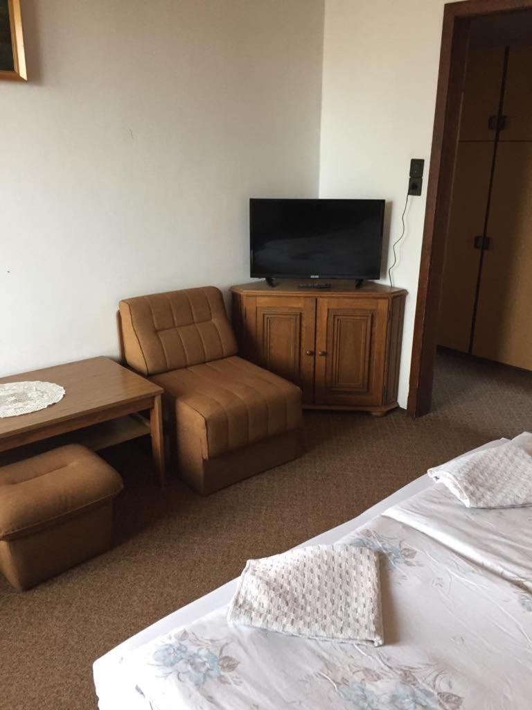 Hotel Ilona Panzio Balatonlelle Zewnętrze zdjęcie