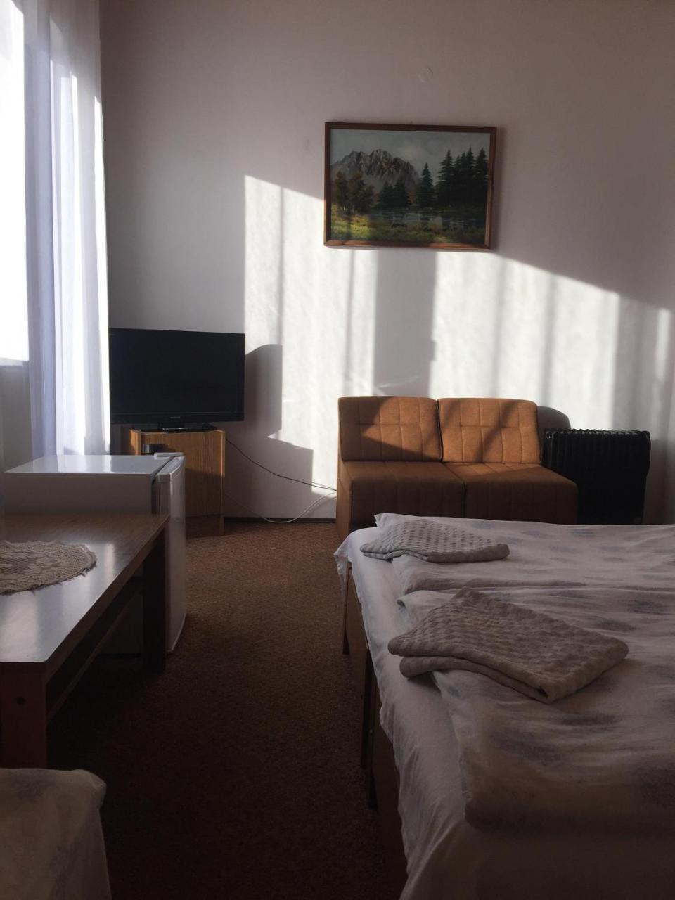 Hotel Ilona Panzio Balatonlelle Zewnętrze zdjęcie