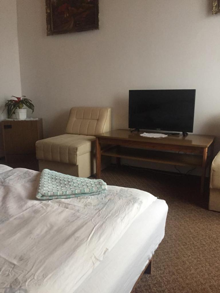Hotel Ilona Panzio Balatonlelle Zewnętrze zdjęcie
